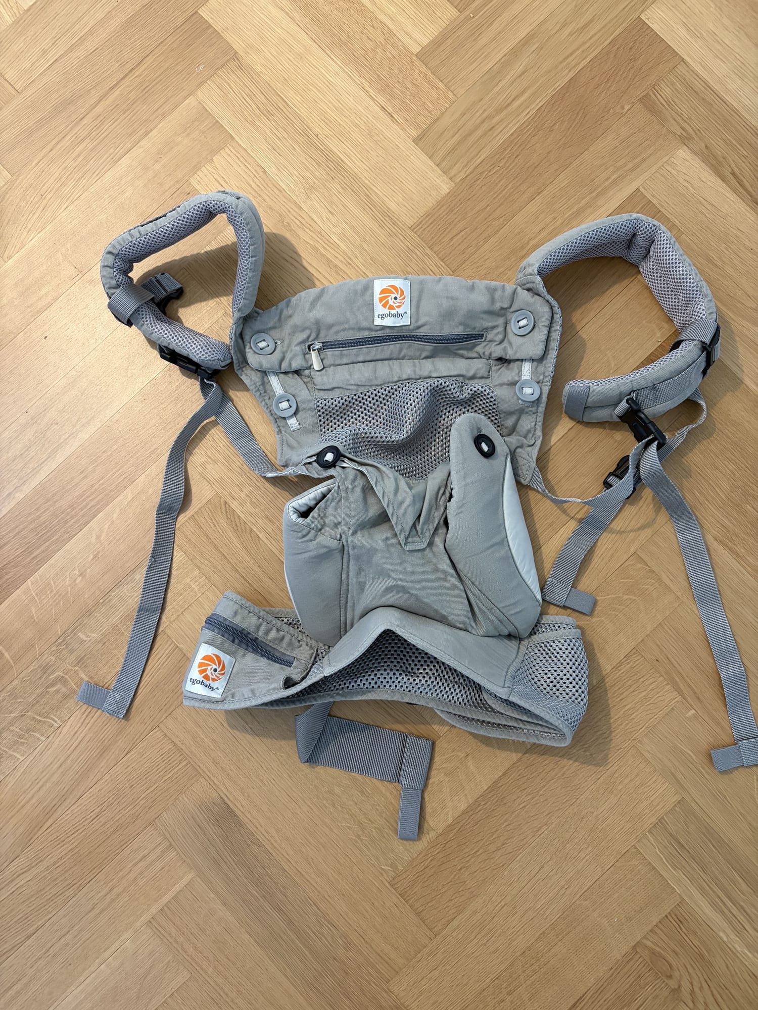 Ergobaby Omni 360 Cool Air Mesh bärsele, grå
