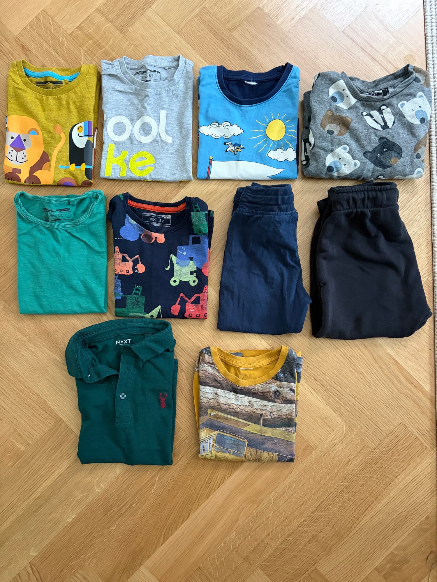 Klädpaket med vardagsplagg, stl 98